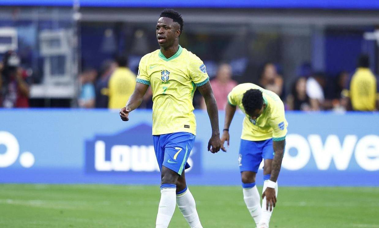 围上展现新 围上展现新