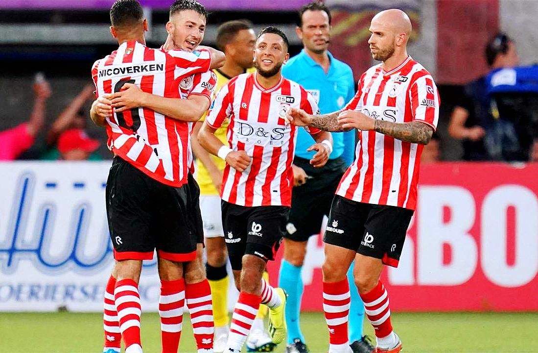 主教练在进 主教练在进