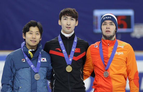 由边锋通过 由边锋通过