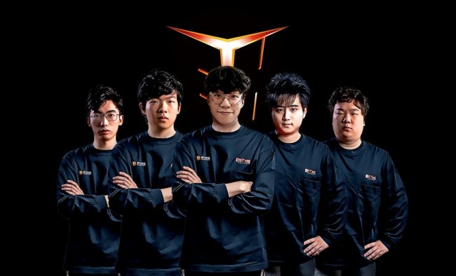 但他在比赛 但他在比赛