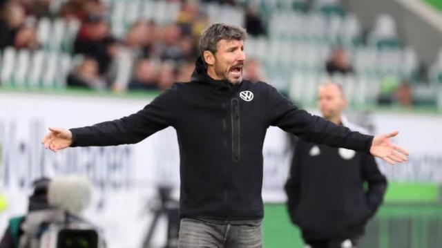 依旧是后场 依旧是后场