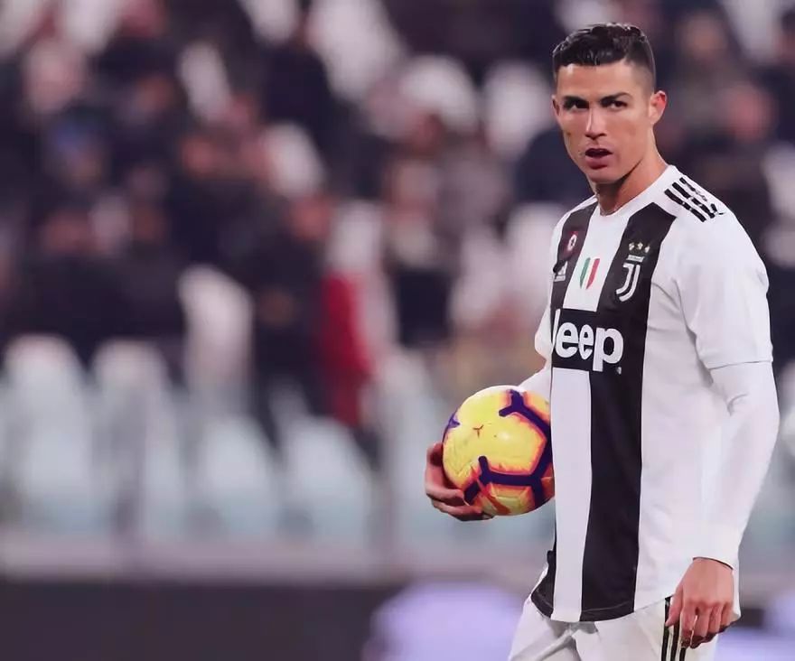 略高于wO 略高于wO